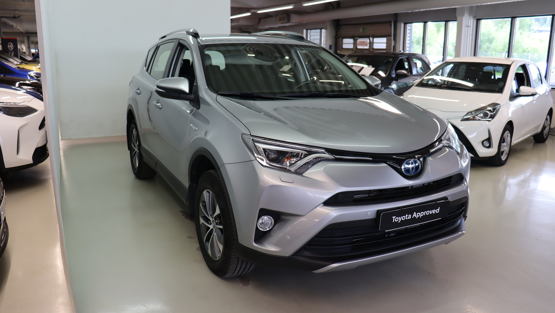 TOYOTA RAV4 2018