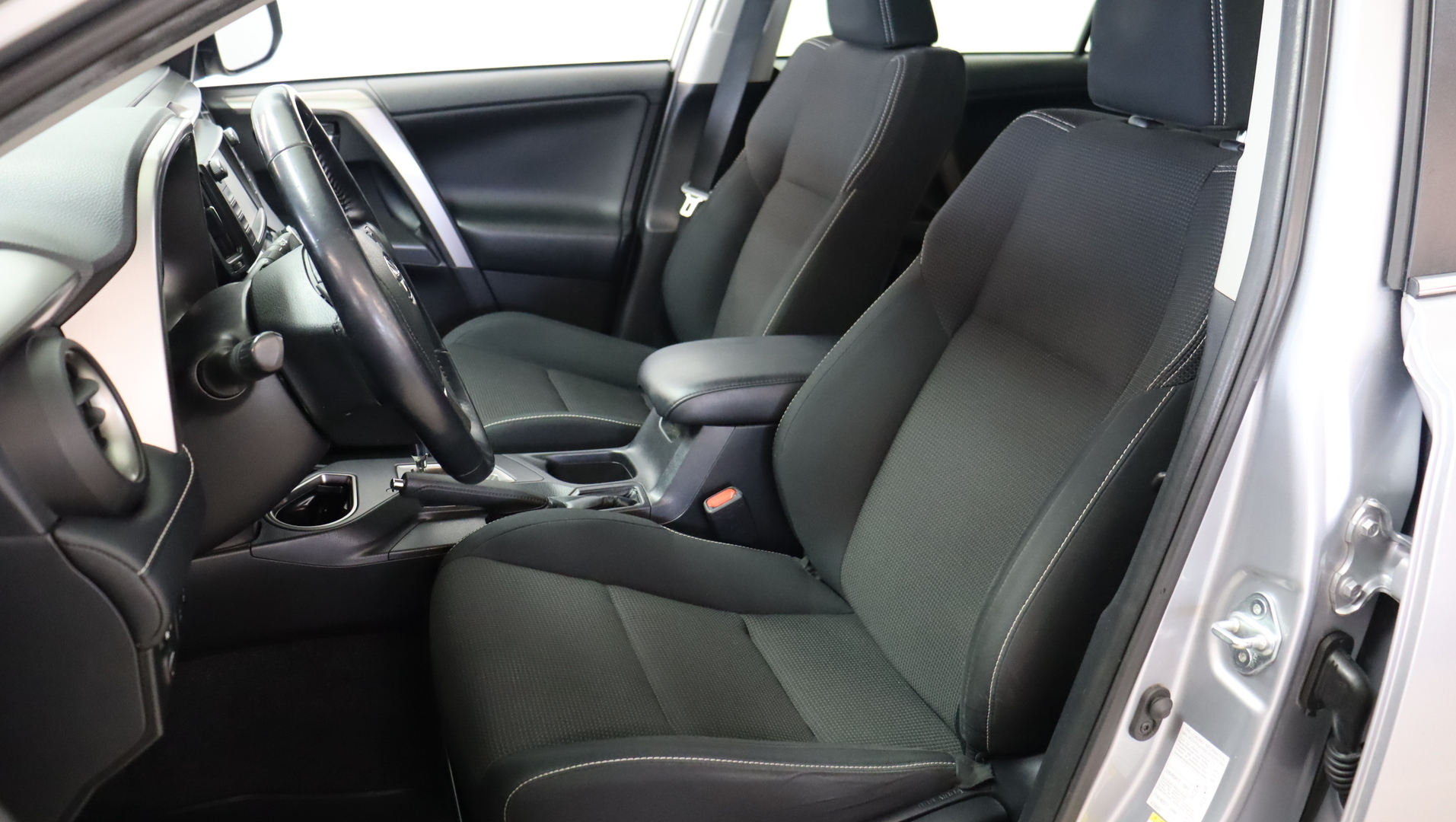 TOYOTA RAV4 2018