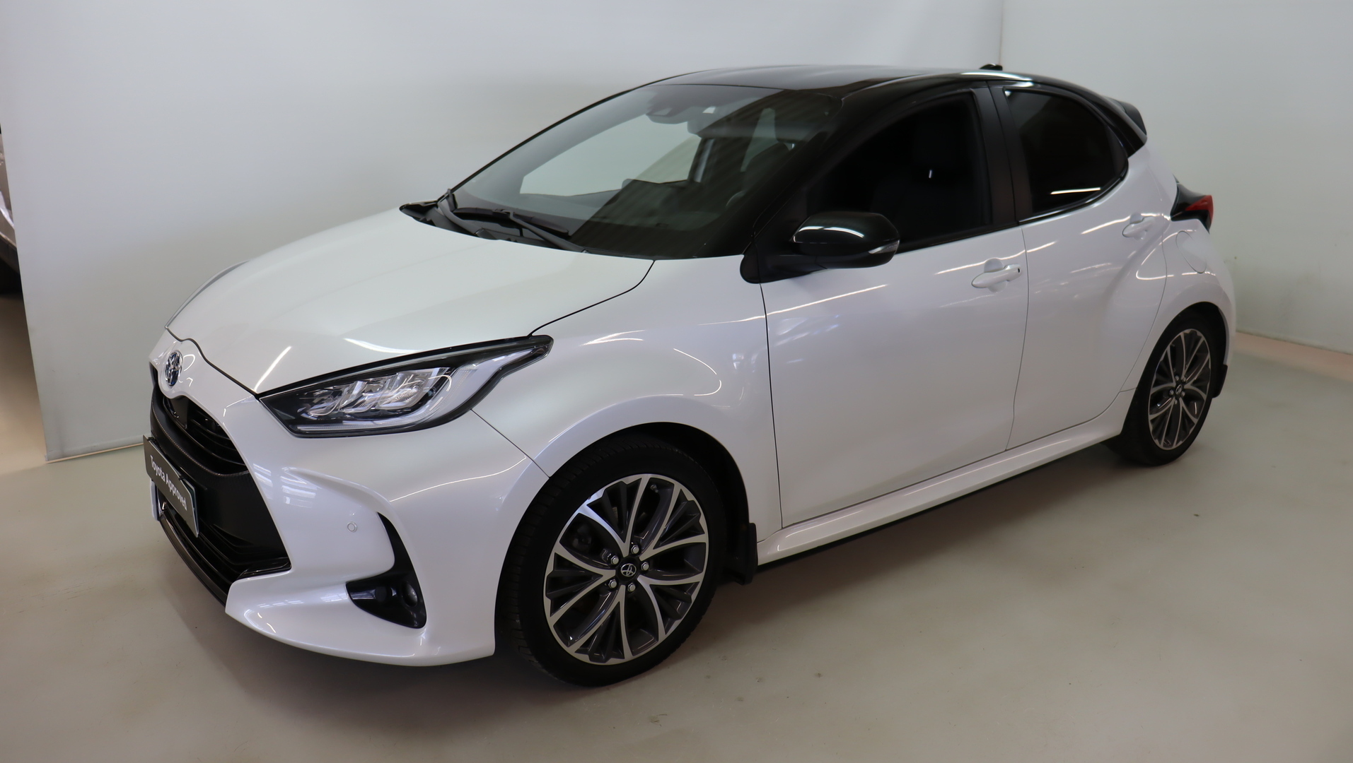 TOYOTA Yaris 2022