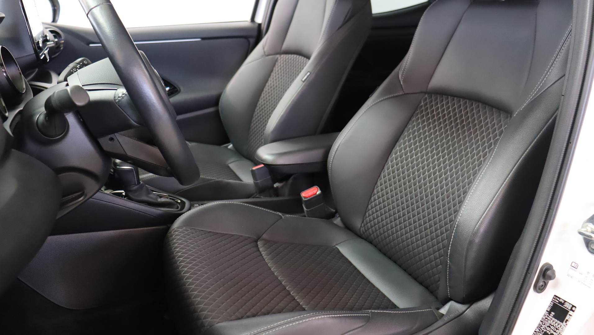 TOYOTA Yaris 2022