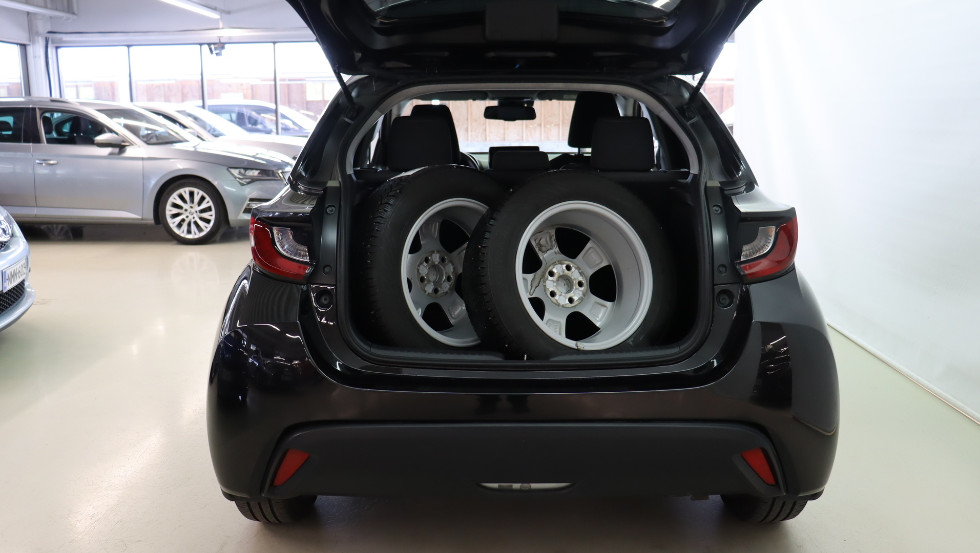 TOYOTA Yaris 10