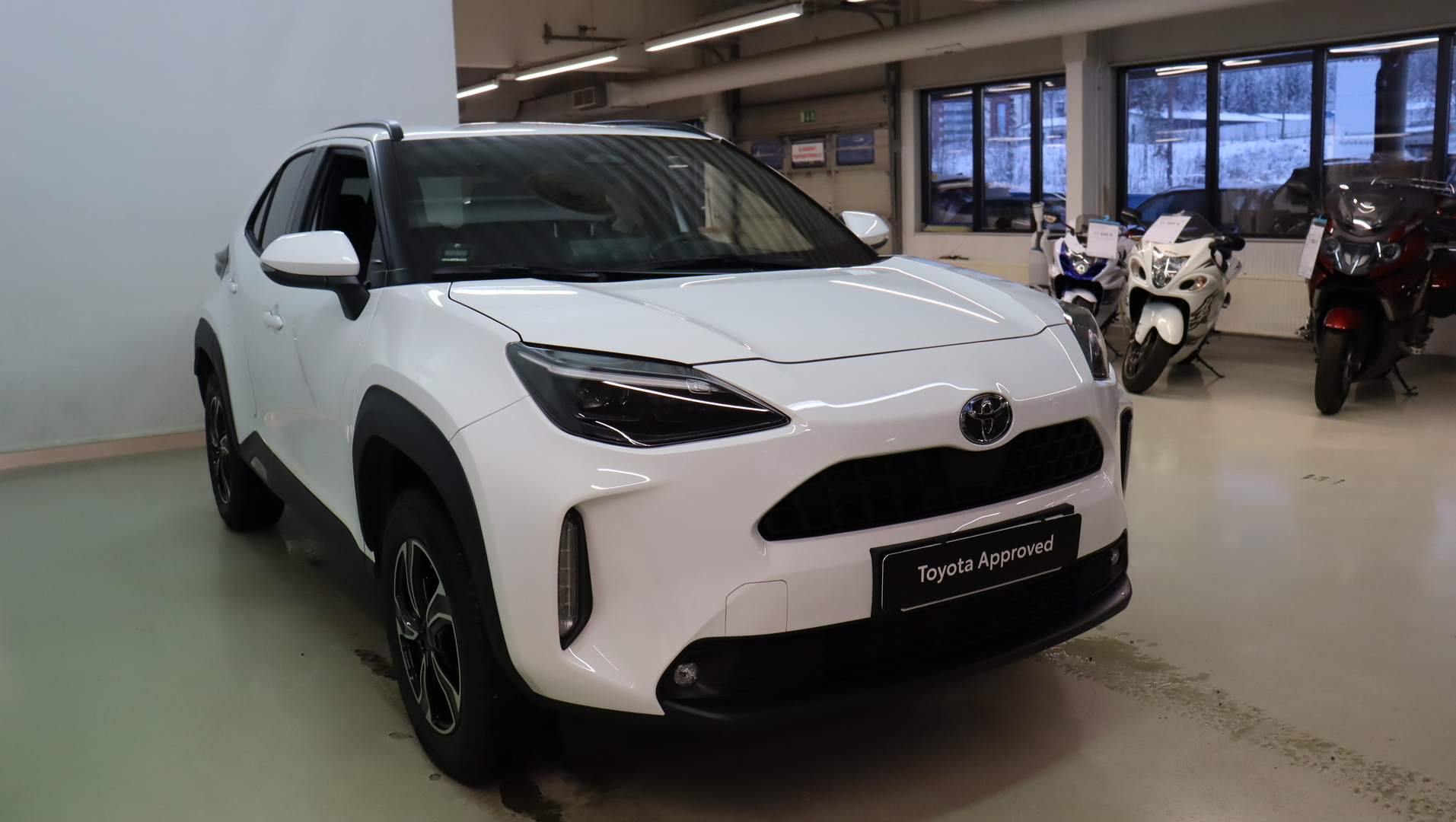 TOYOTA Yaris Cross 2025