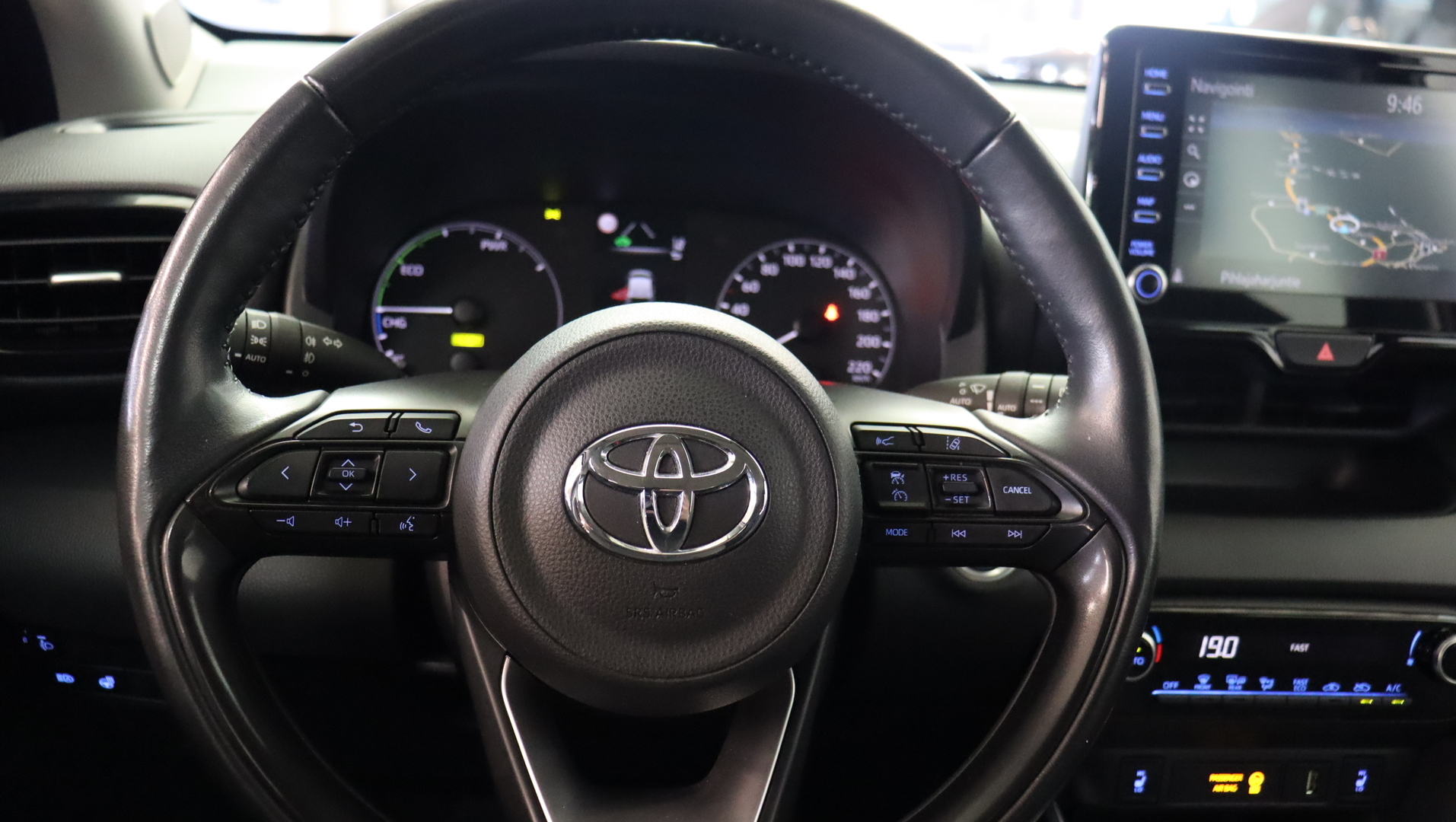 TOYOTA Yaris 2021