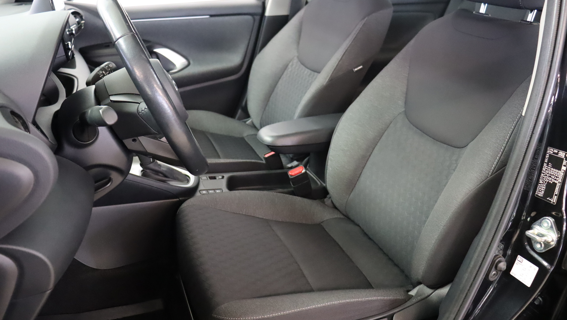 TOYOTA Yaris 2021