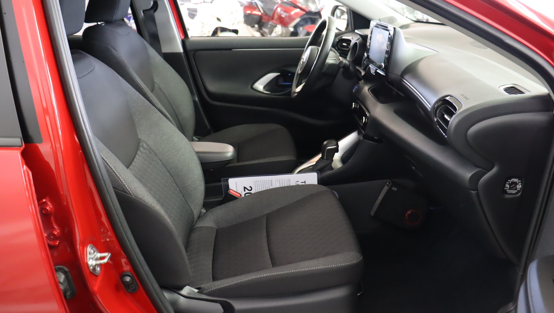 TOYOTA Yaris 2022