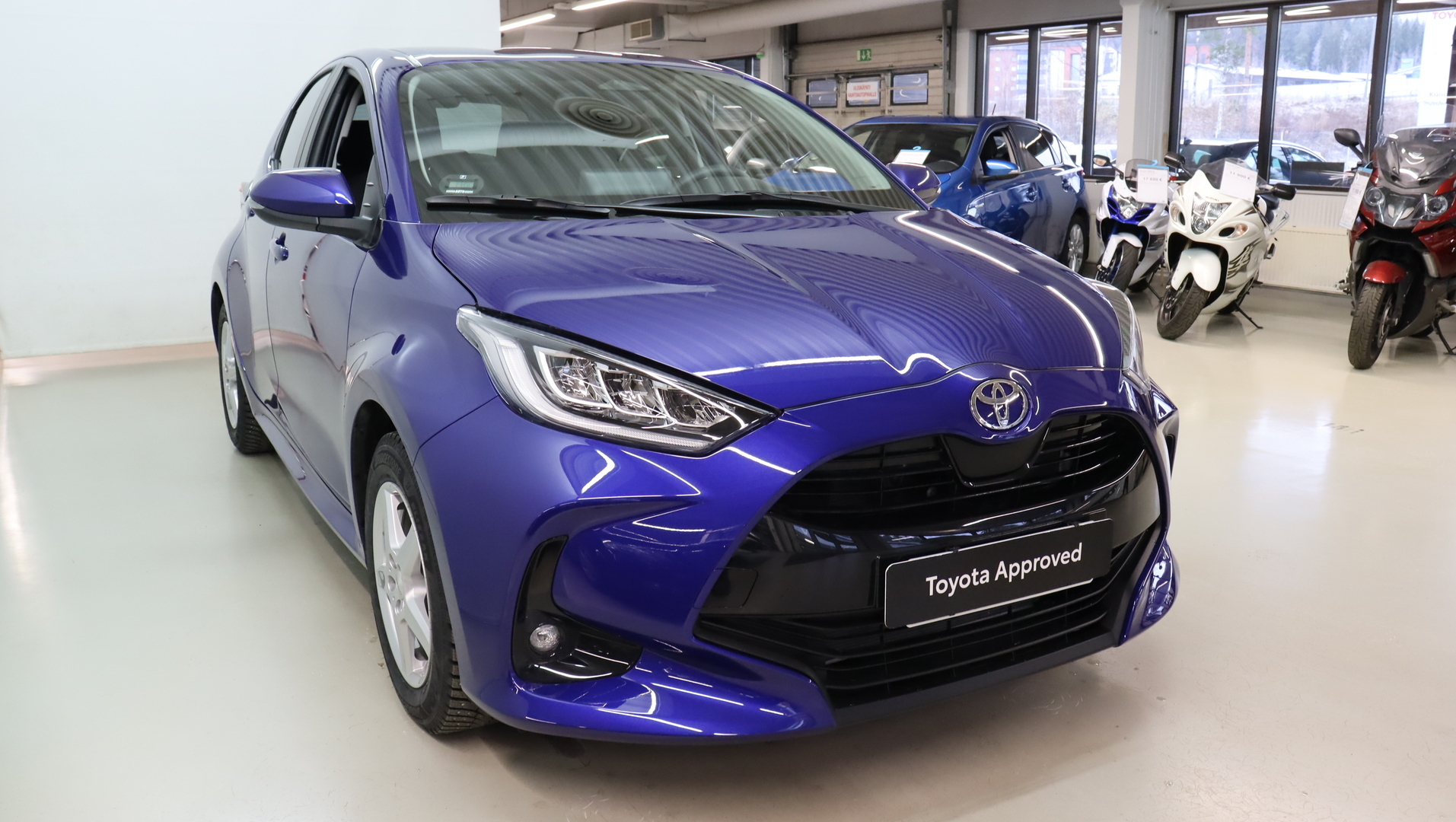 TOYOTA Yaris 2025
