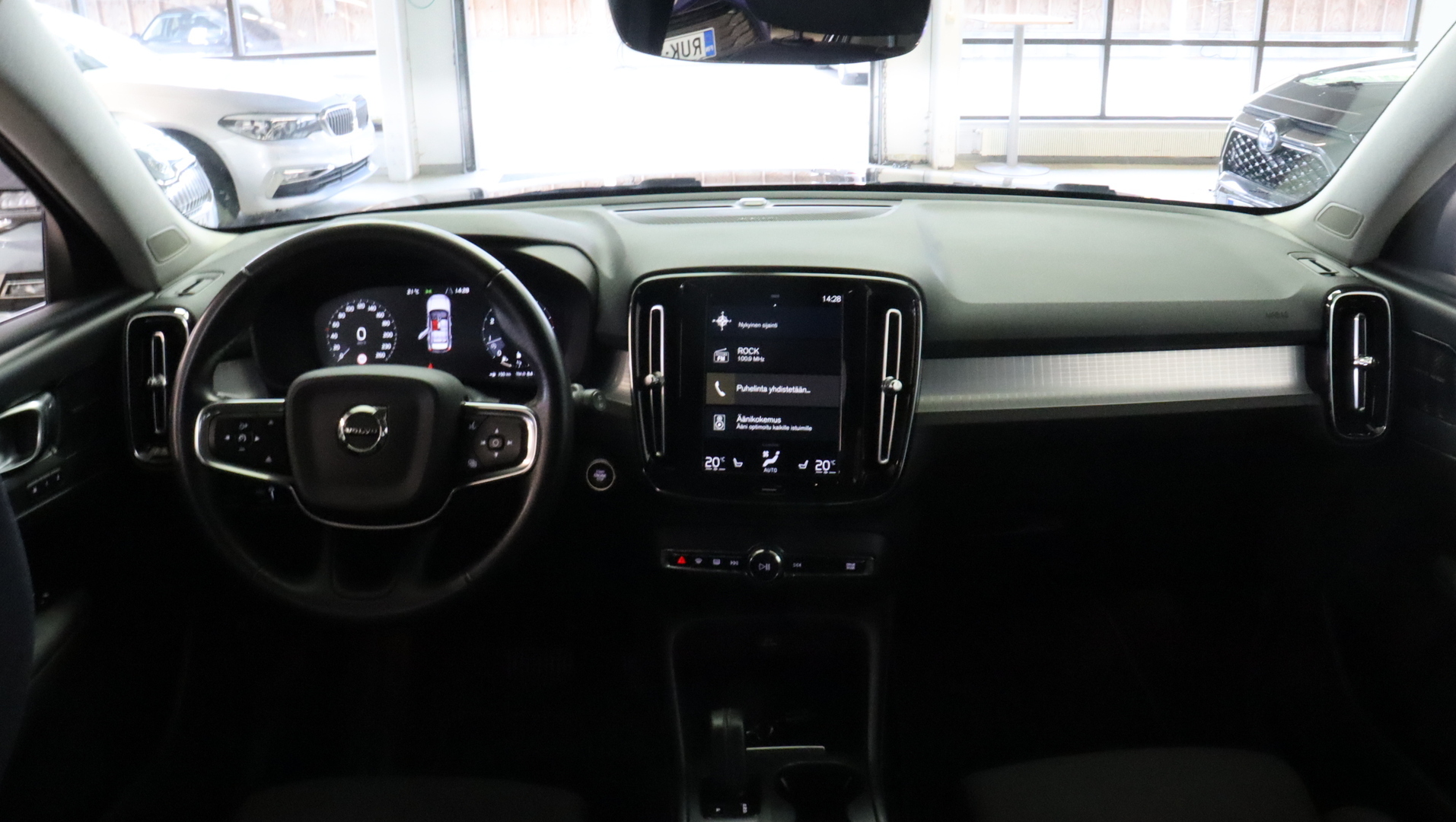 VOLVO XC40 2021