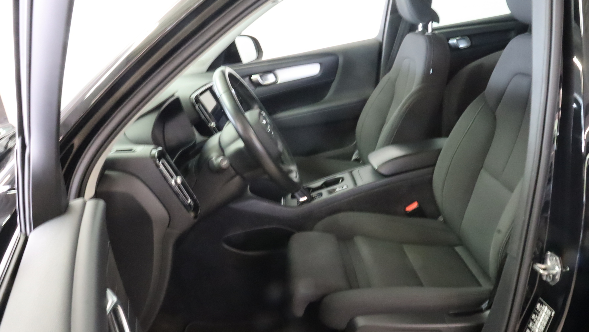 VOLVO XC40 2021