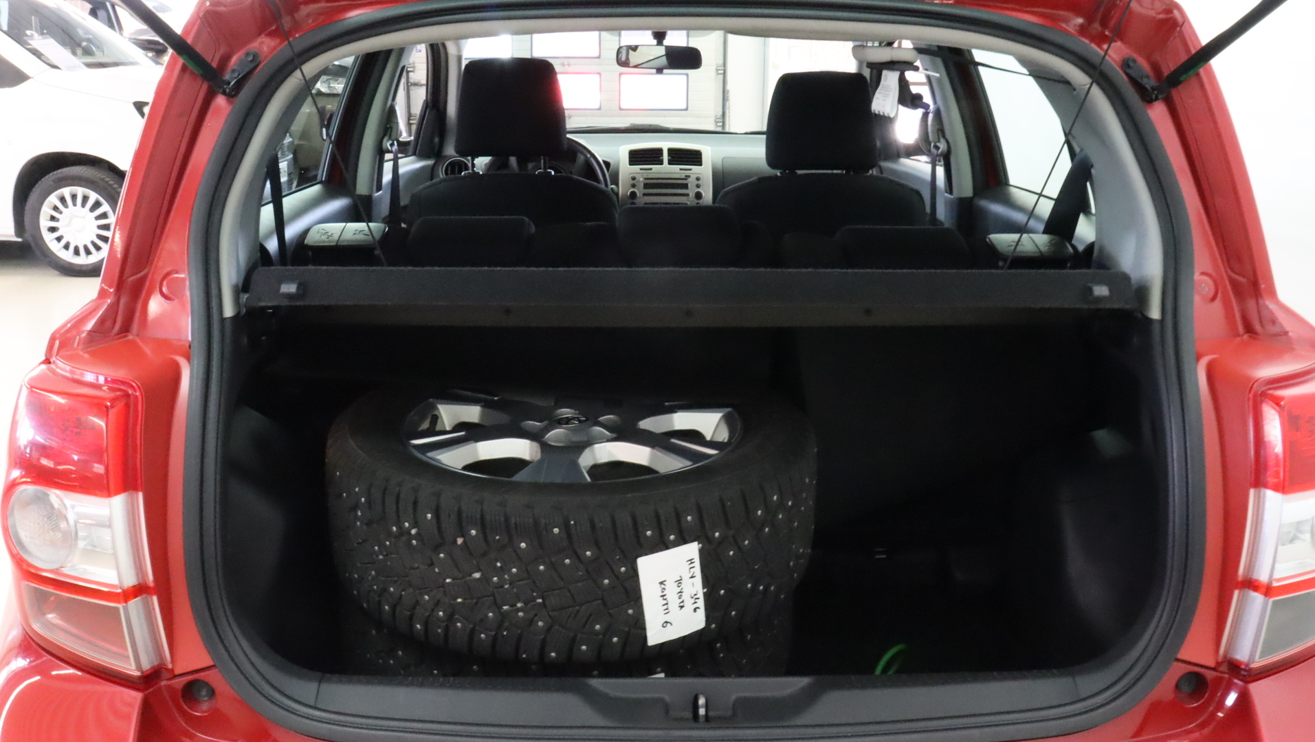 TOYOTA Urban Cruiser 10
