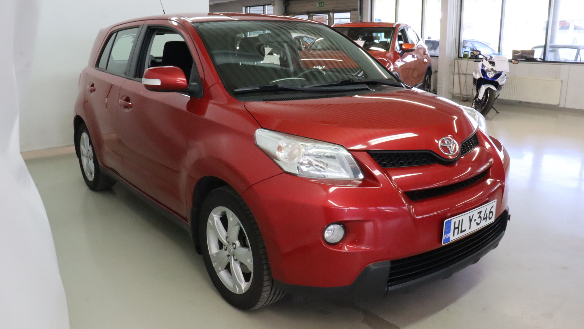 TOYOTA Urban Cruiser 6