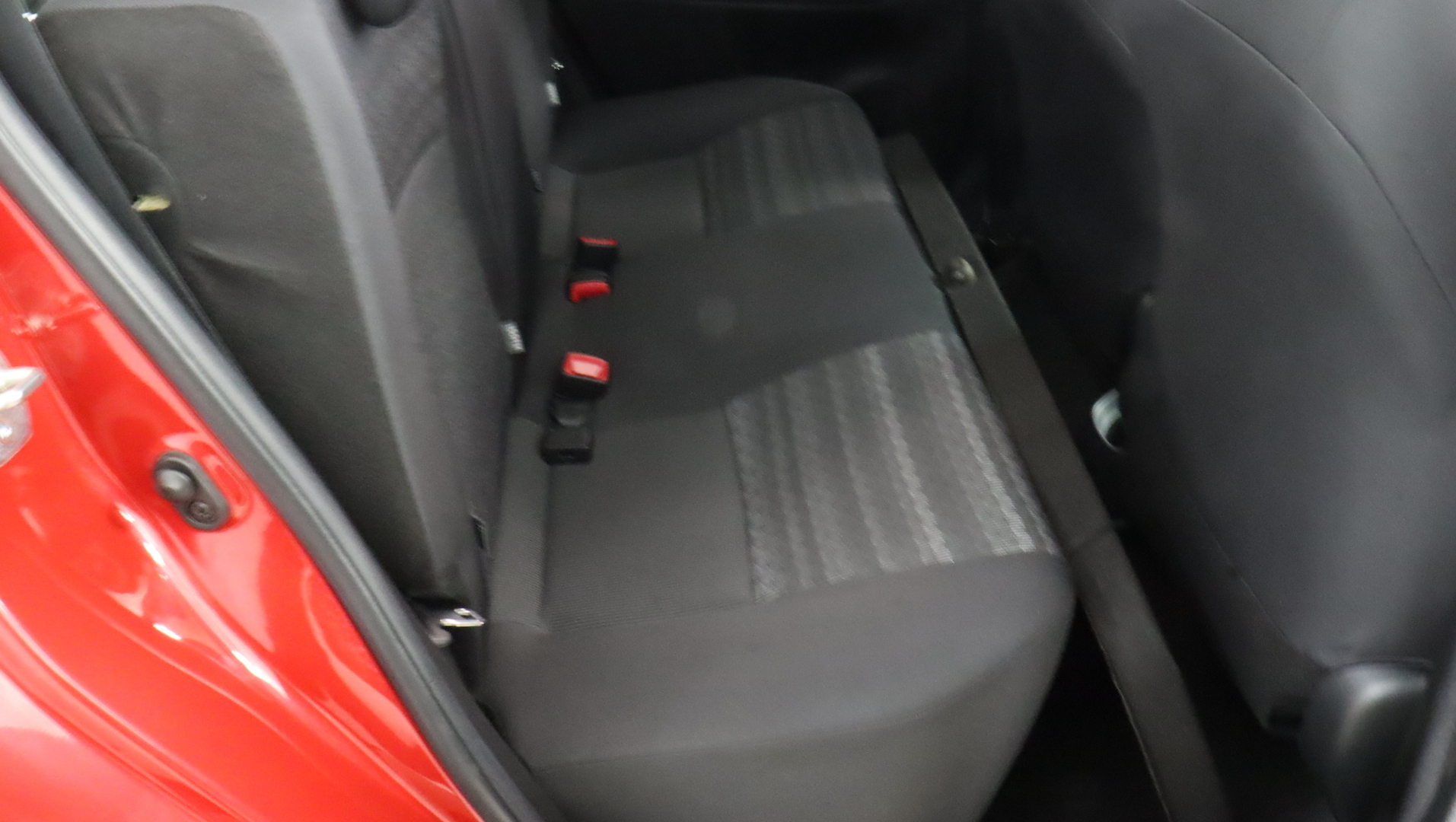 TOYOTA Yaris 2016