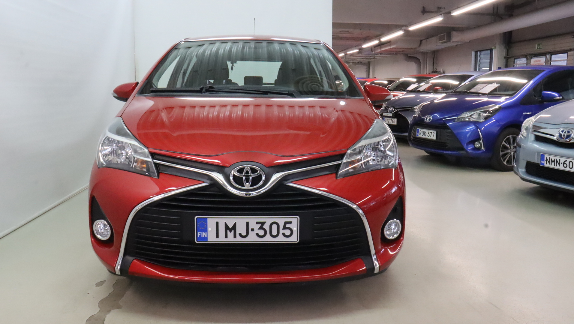 TOYOTA Yaris 2016
