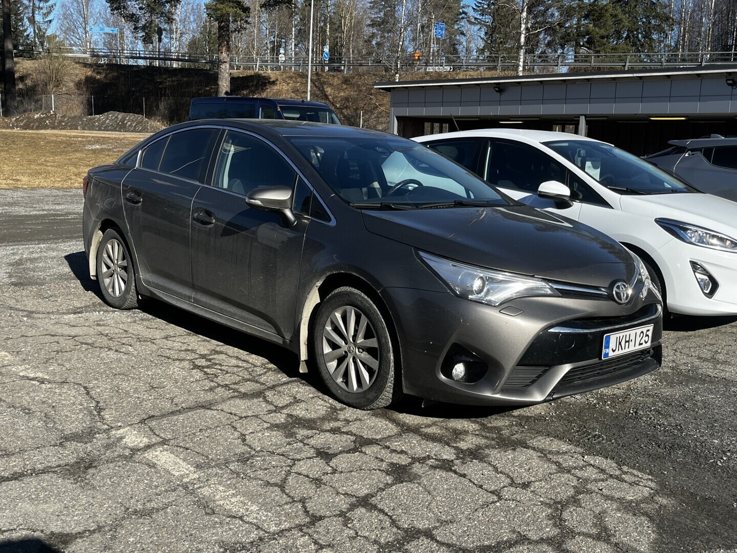 TOYOTA Avensis 2016