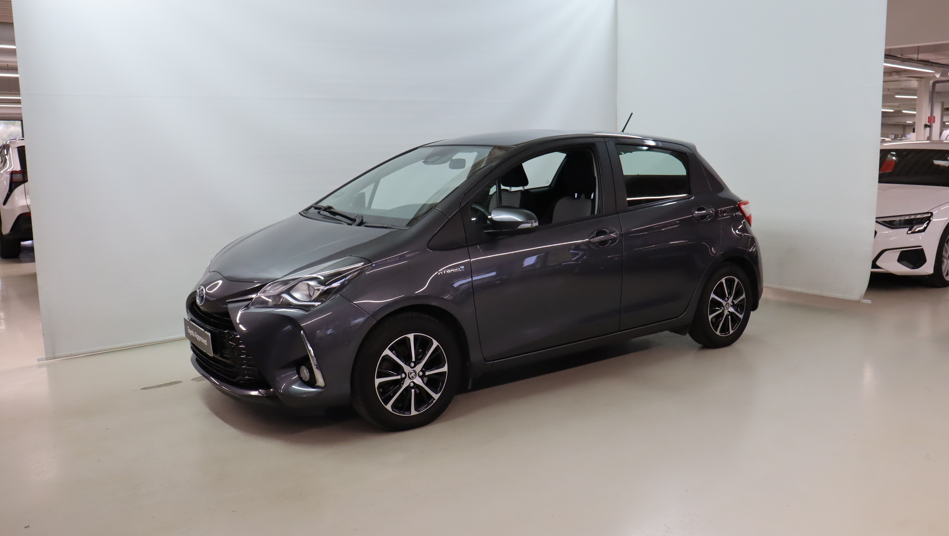TOYOTA Yaris 2018