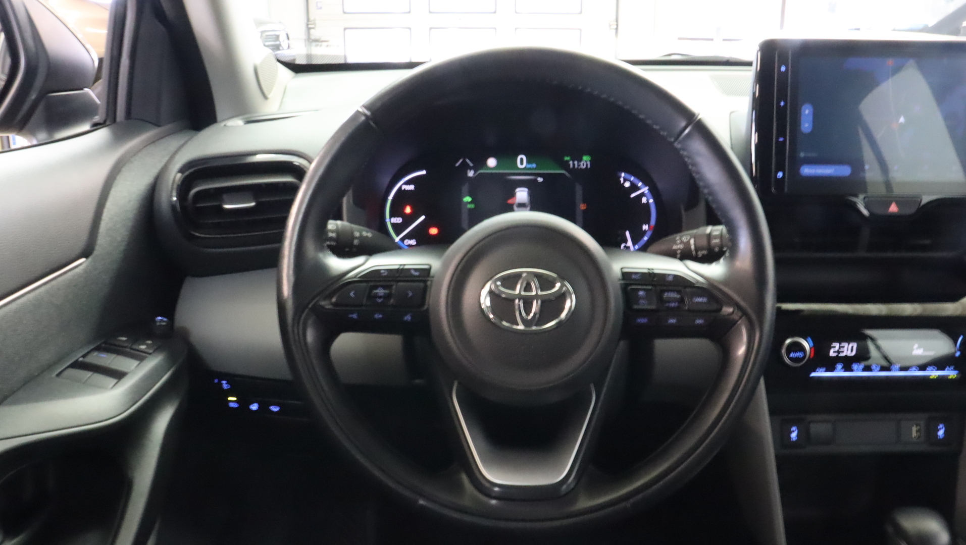 TOYOTA Yaris Cross 2022
