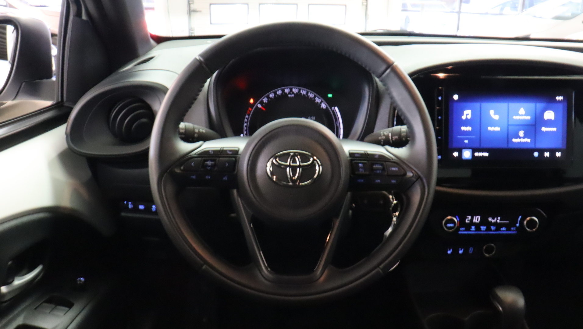 TOYOTA Aygo X 2024