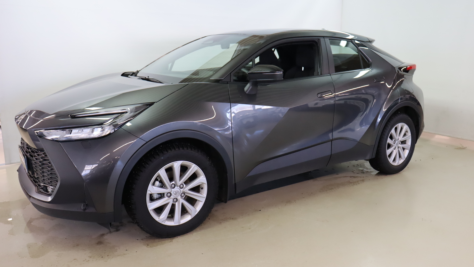 TOYOTA C-HR 2025