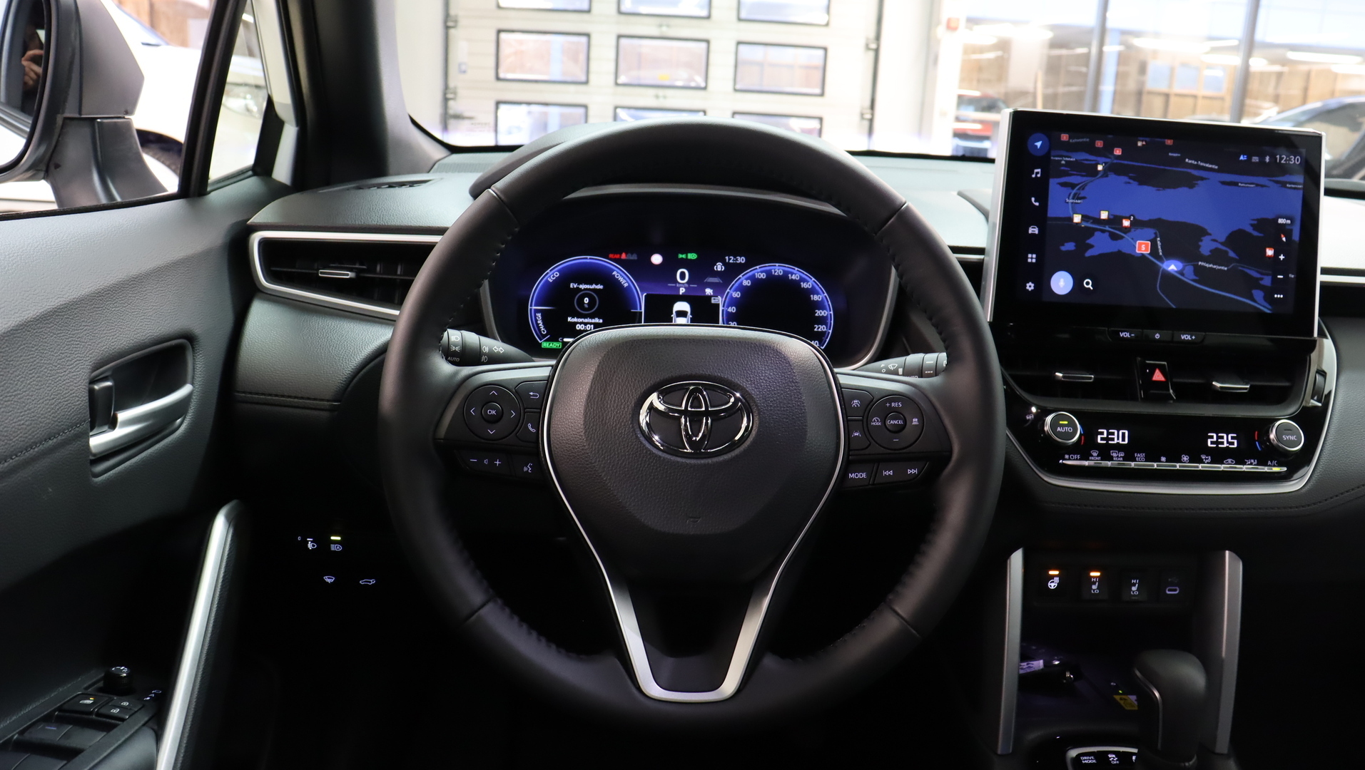 TOYOTA Corolla Cross 2025