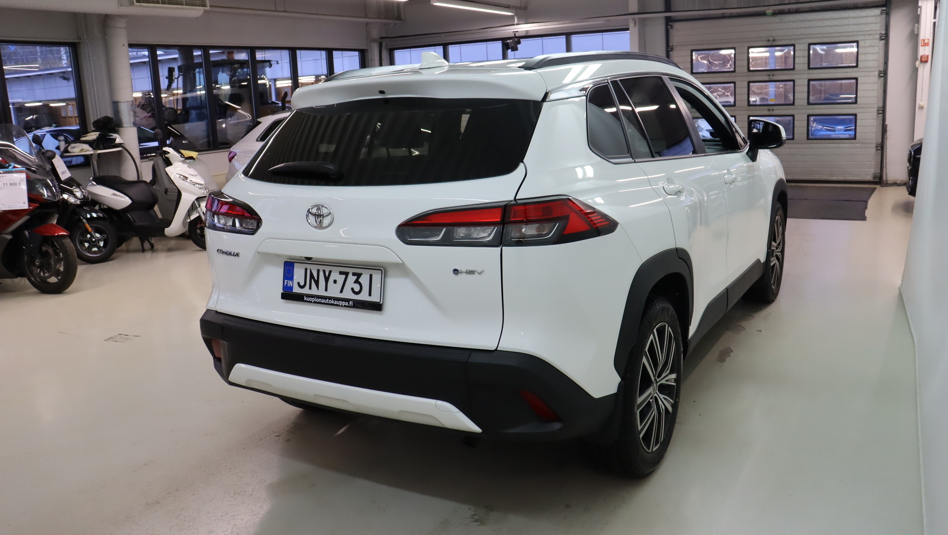 TOYOTA Corolla Cross 2025