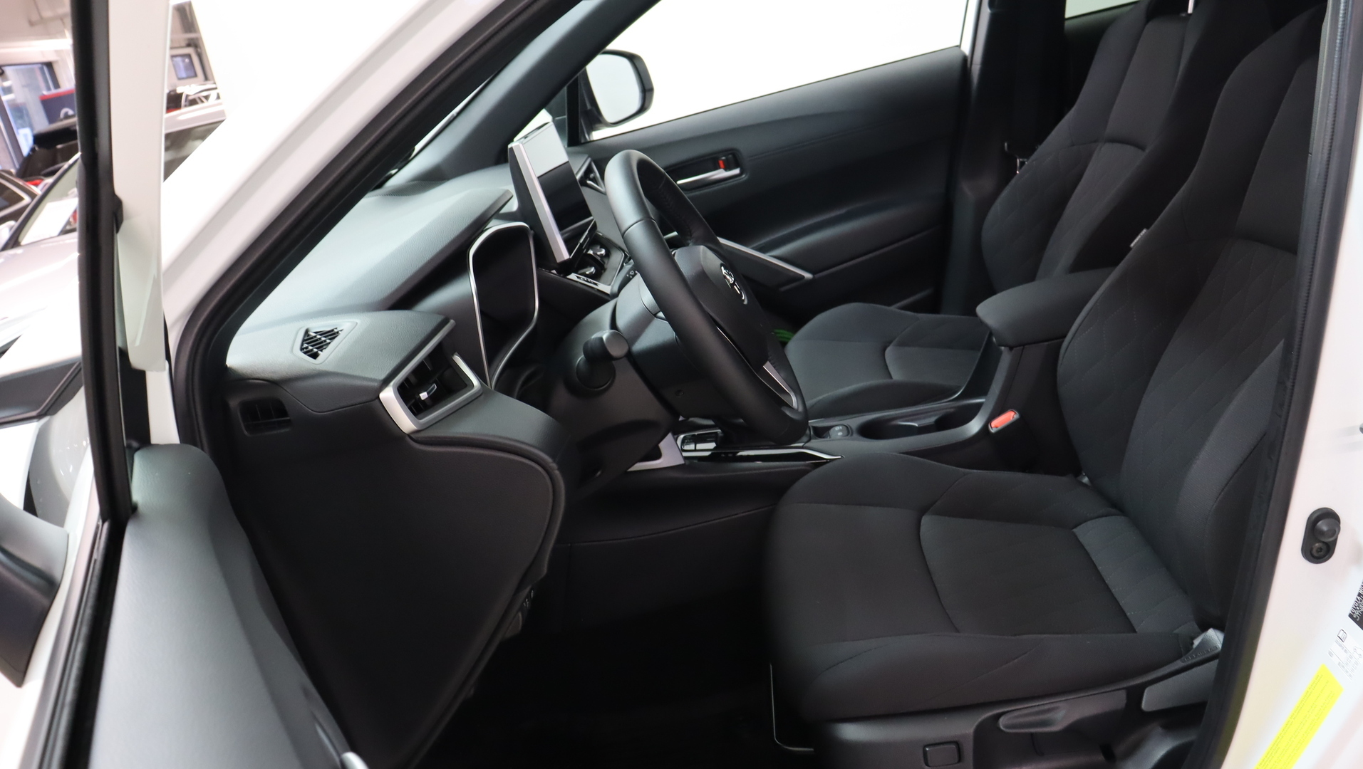 TOYOTA Corolla Cross 2025