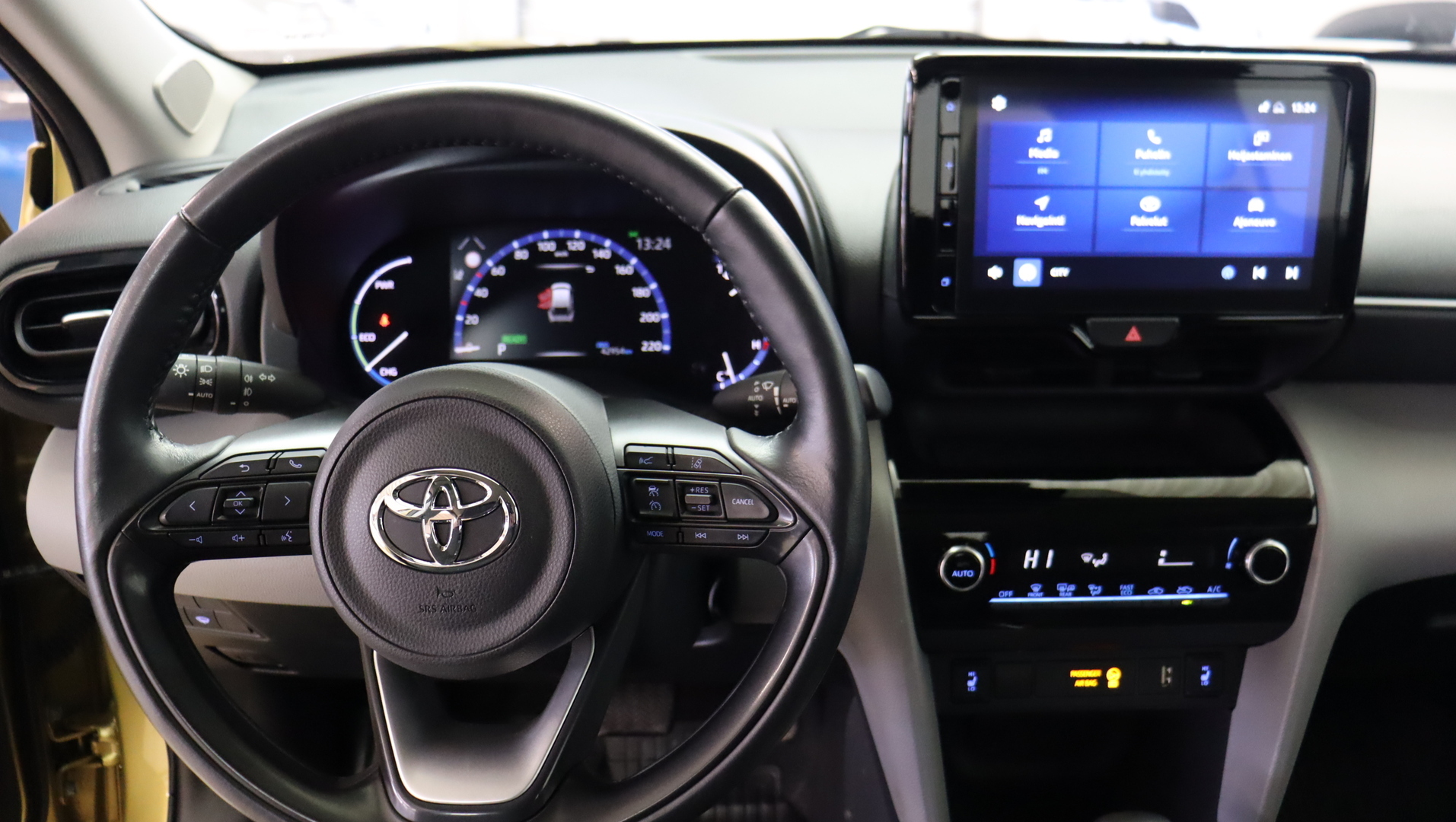 TOYOTA Yaris Cross 2022