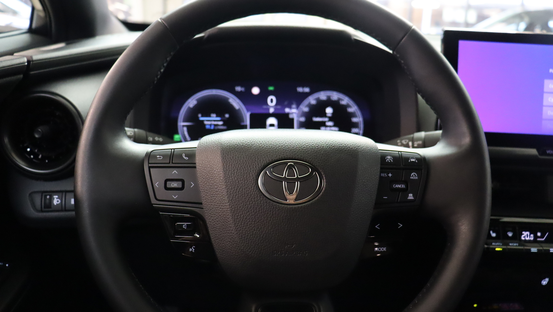 TOYOTA C-HR 2025