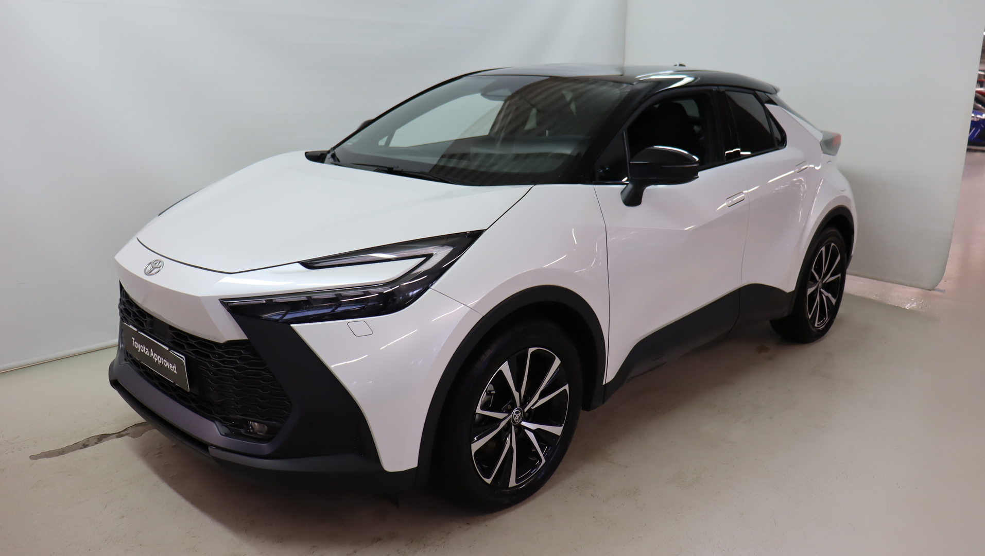 TOYOTA C-HR 2025