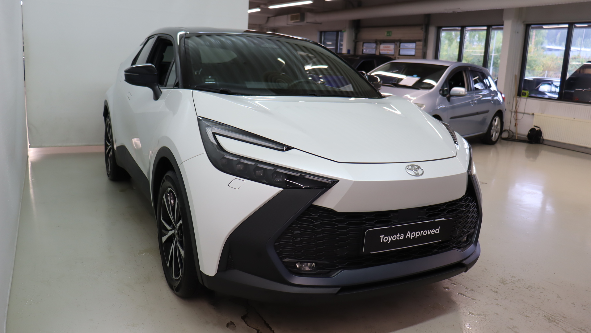 TOYOTA C-HR 2025