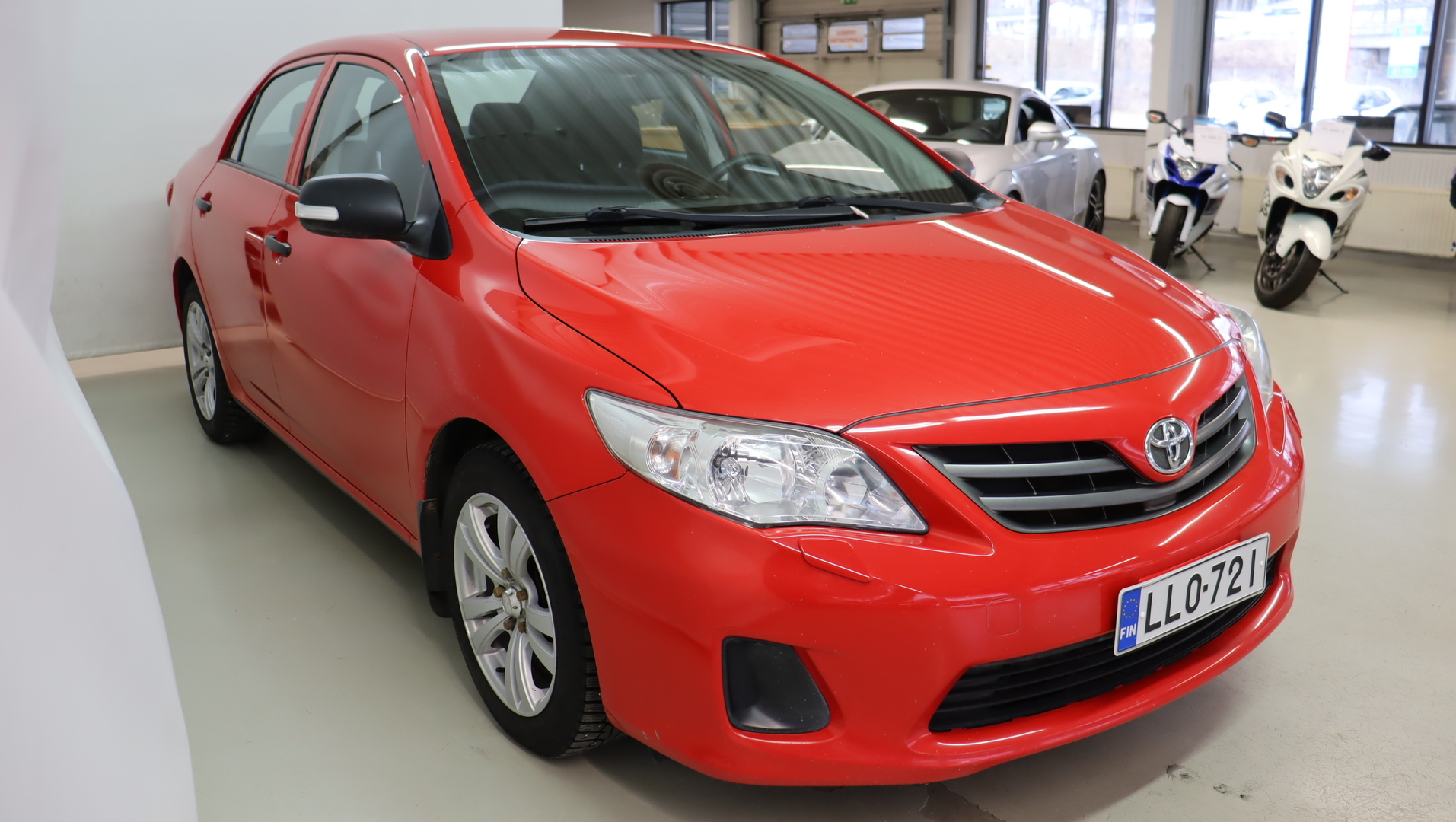 TOYOTA Corolla 2013