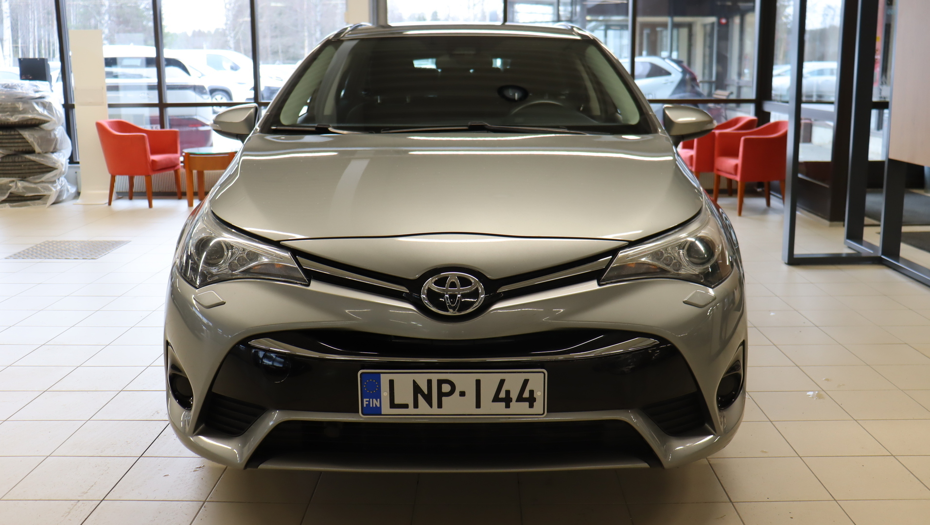 TOYOTA Avensis 2016