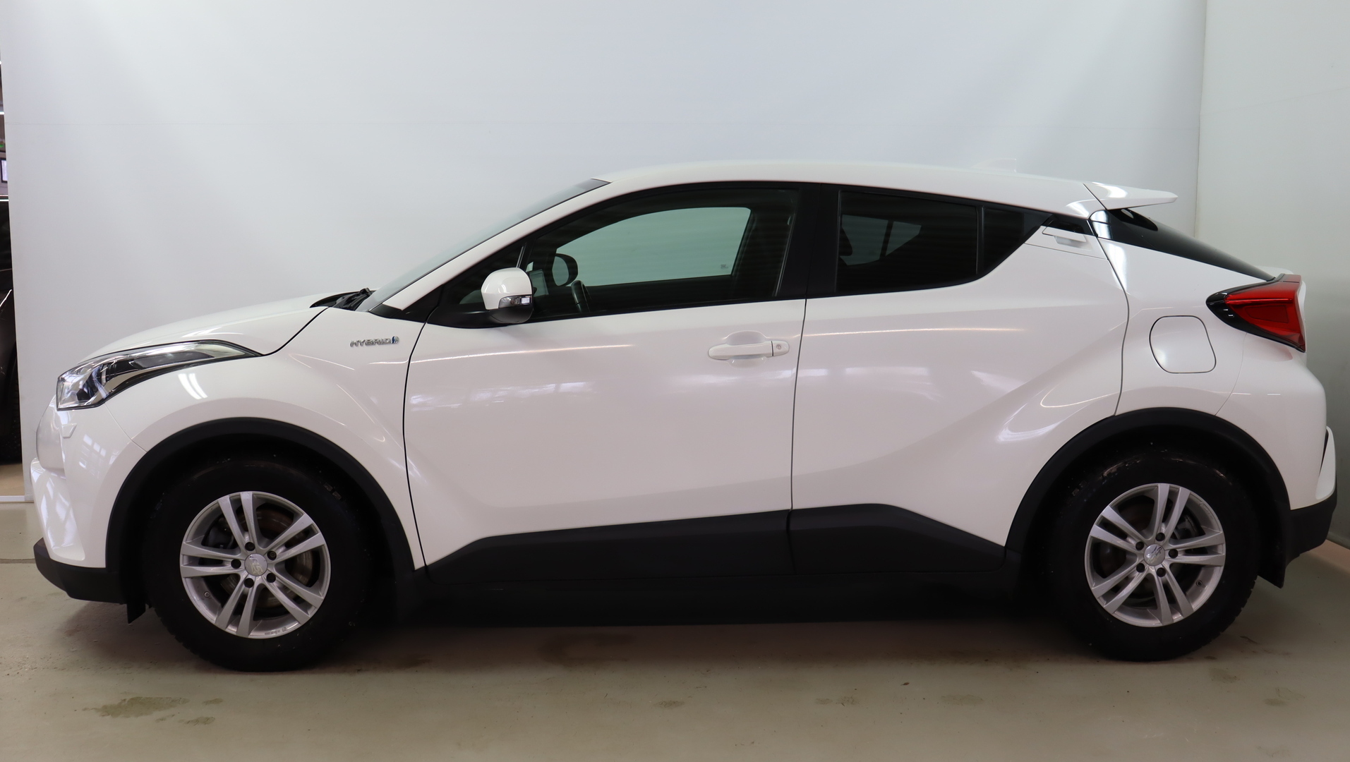 TOYOTA C-HR 2017