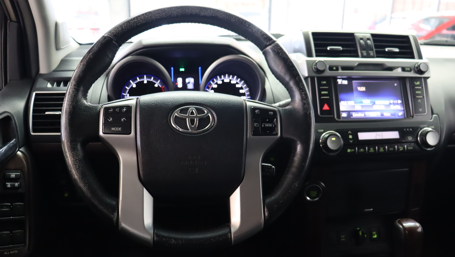TOYOTA Land Cruiser 2017