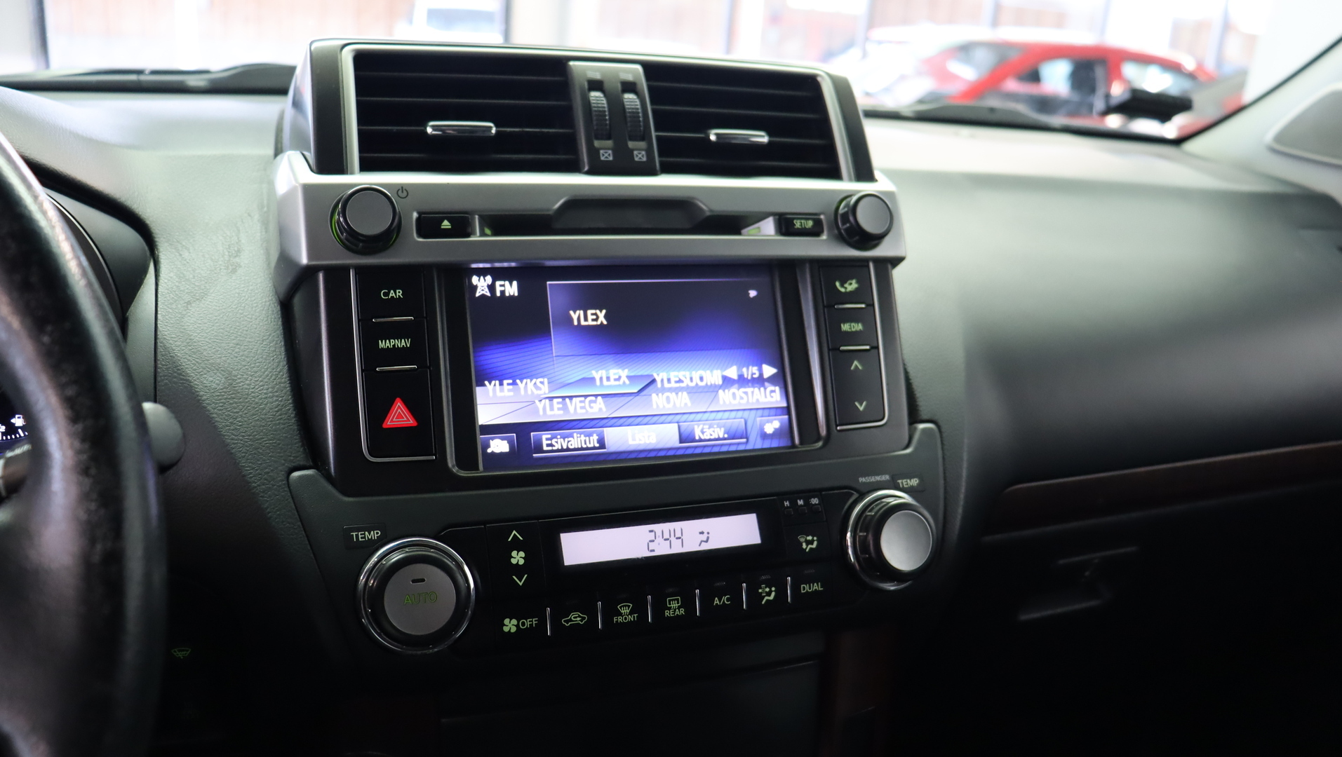 TOYOTA Land Cruiser 2017