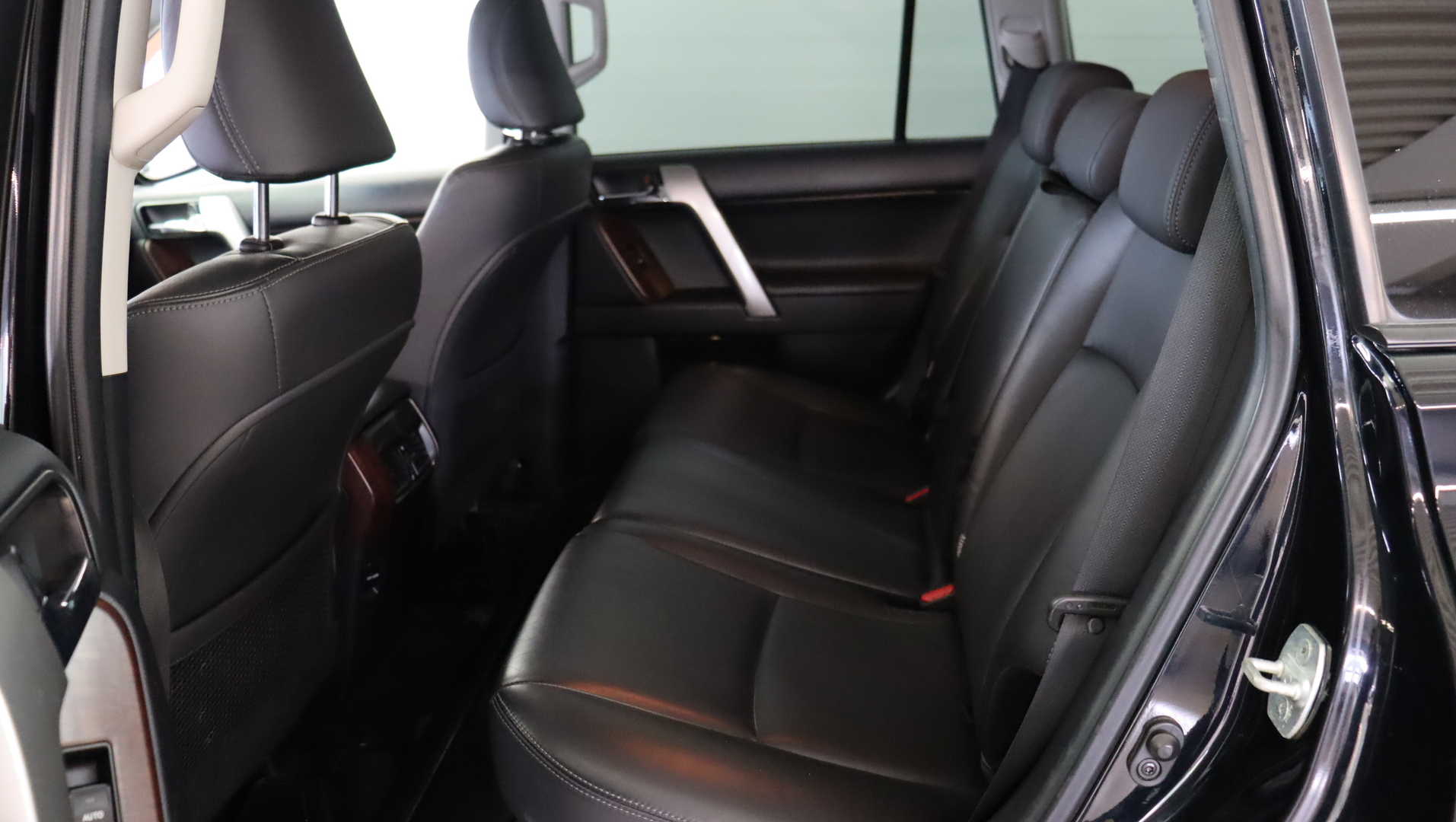 TOYOTA Land Cruiser 2017