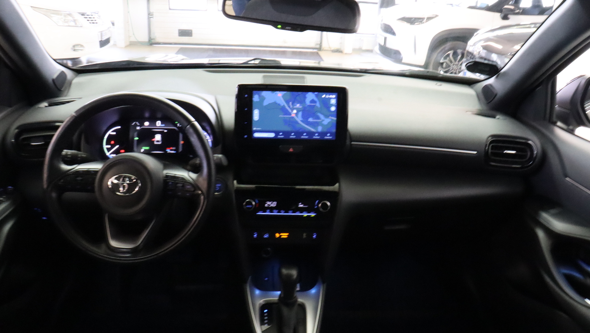 TOYOTA Yaris Cross 2022