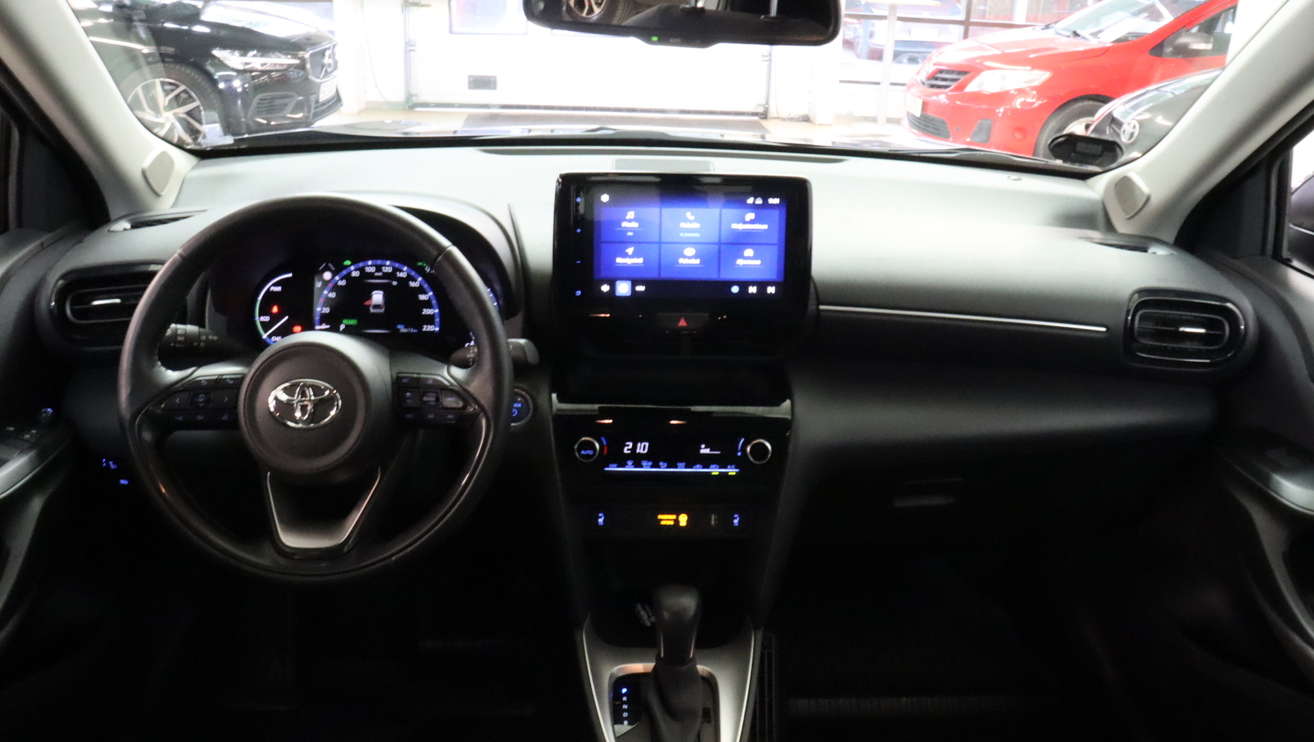 TOYOTA Yaris Cross 2023