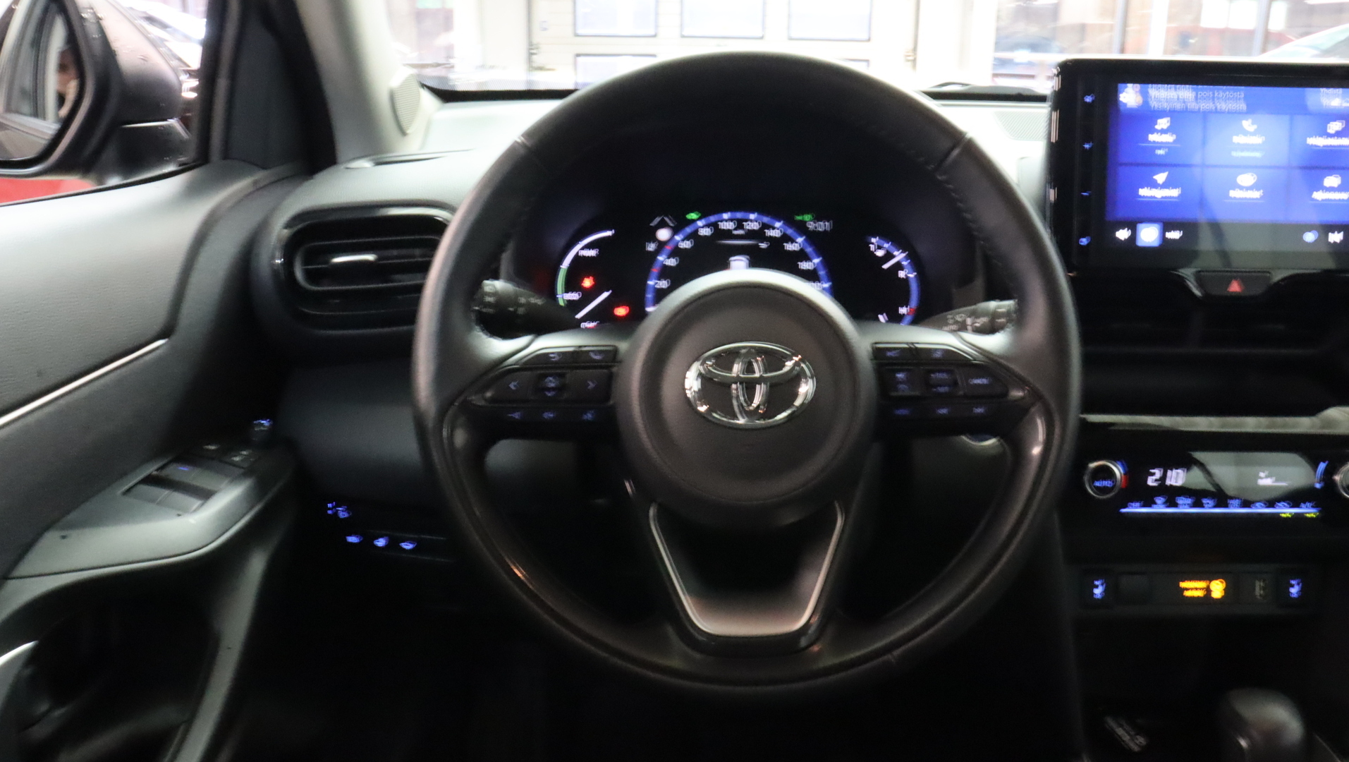 TOYOTA Yaris Cross 2023