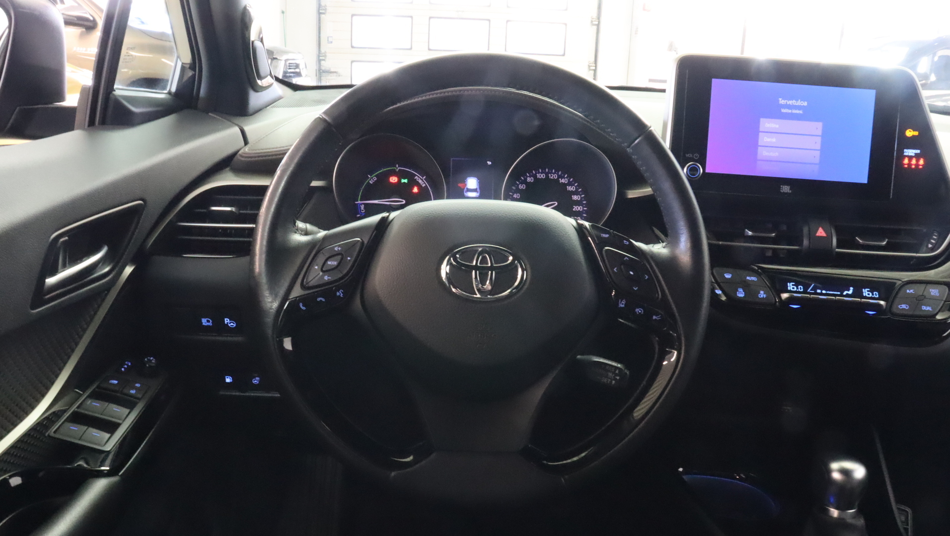 TOYOTA C-HR 2023