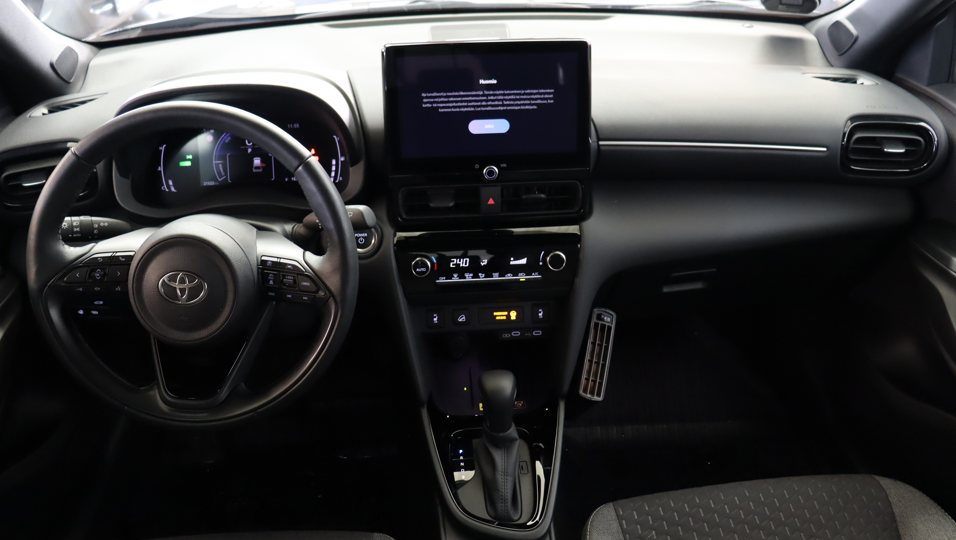 TOYOTA Yaris Cross 2024