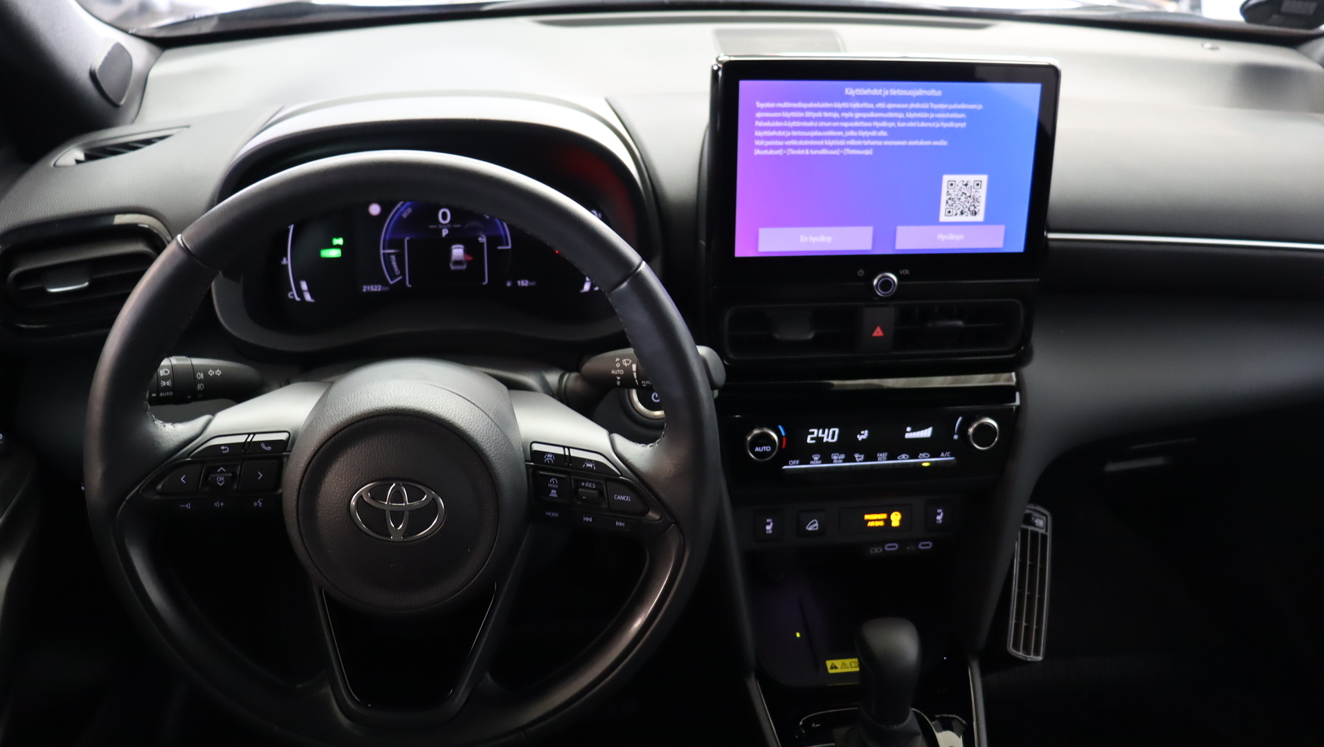 TOYOTA Yaris Cross 2024