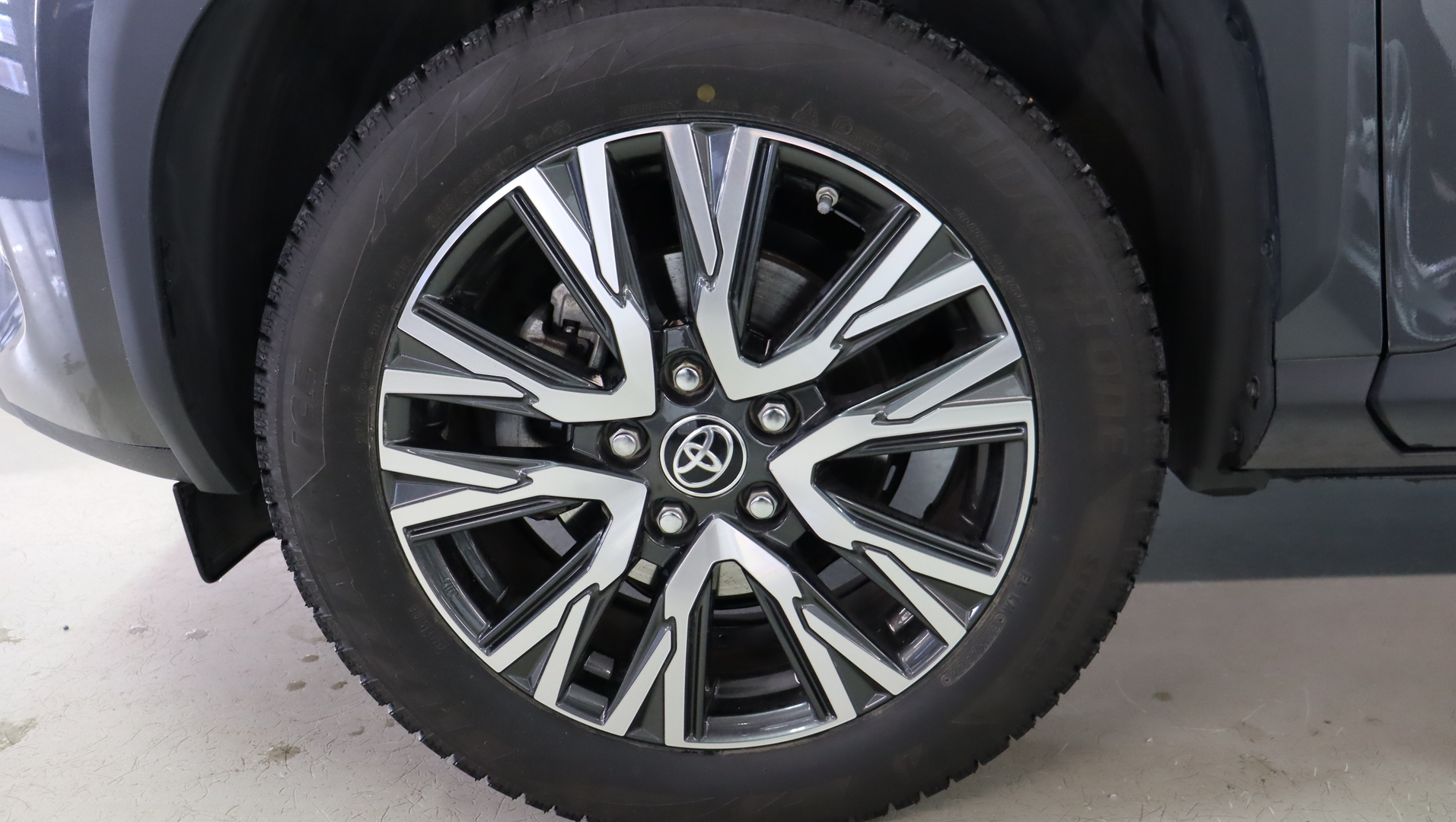 TOYOTA Yaris Cross 2024