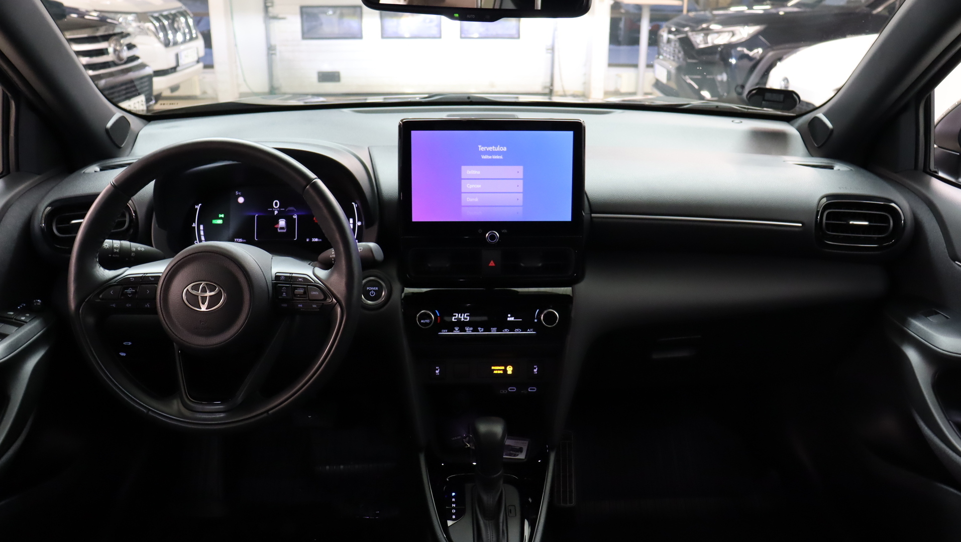 TOYOTA Yaris Cross 2025