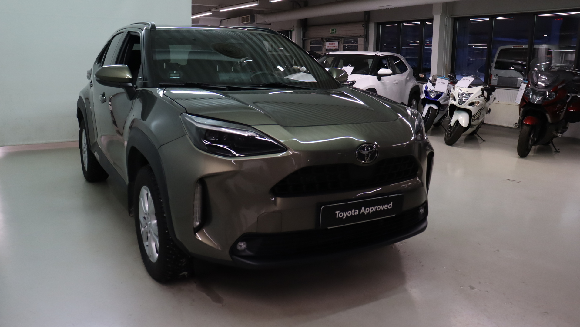 TOYOTA Yaris Cross 2025