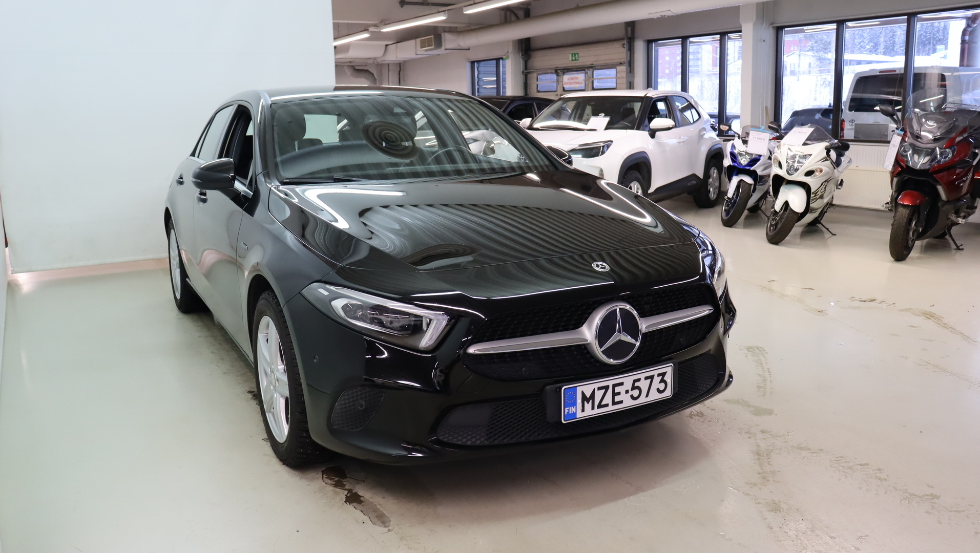 MERCEDES-BENZ A 2021