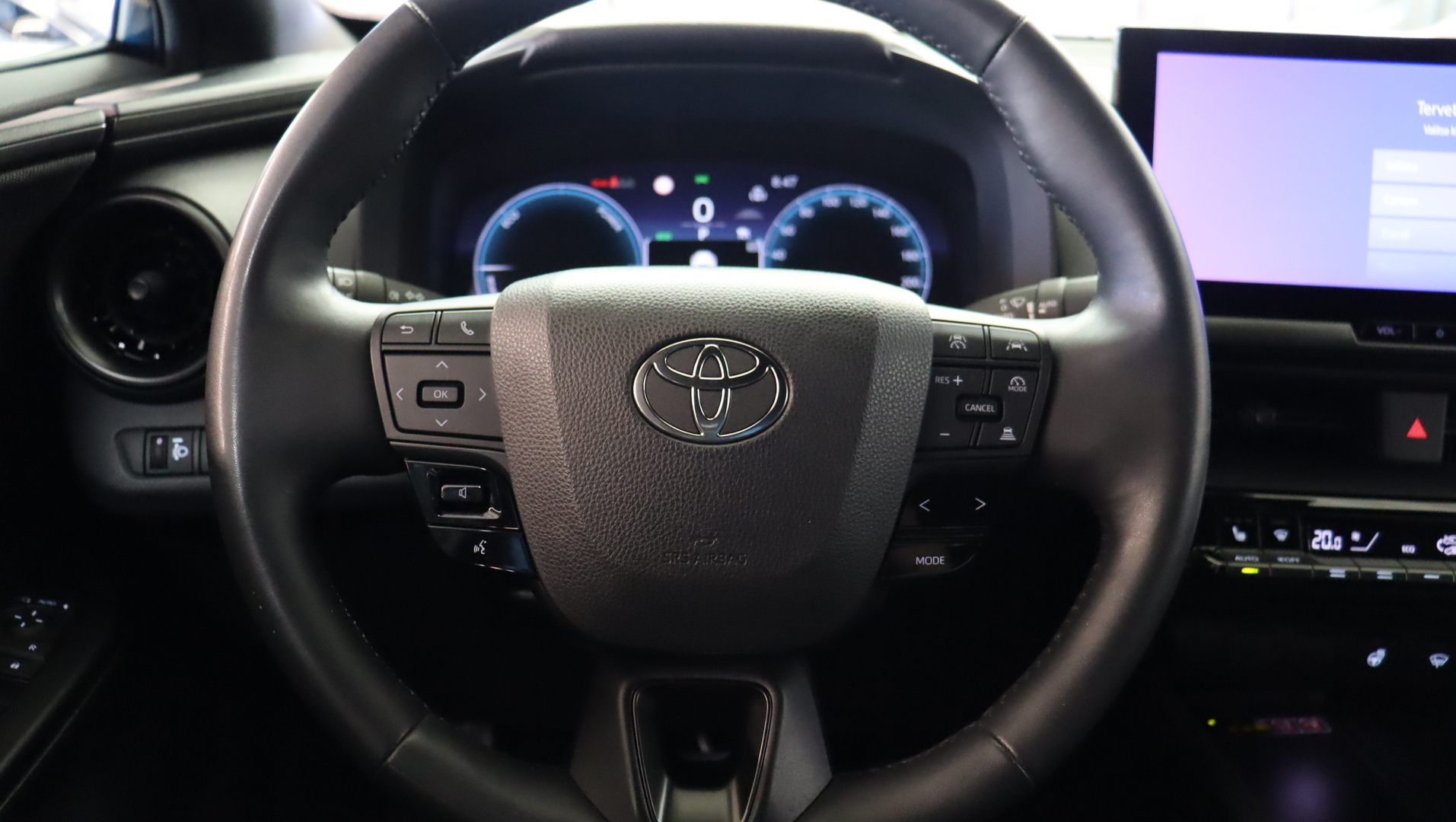 TOYOTA C-HR 2024