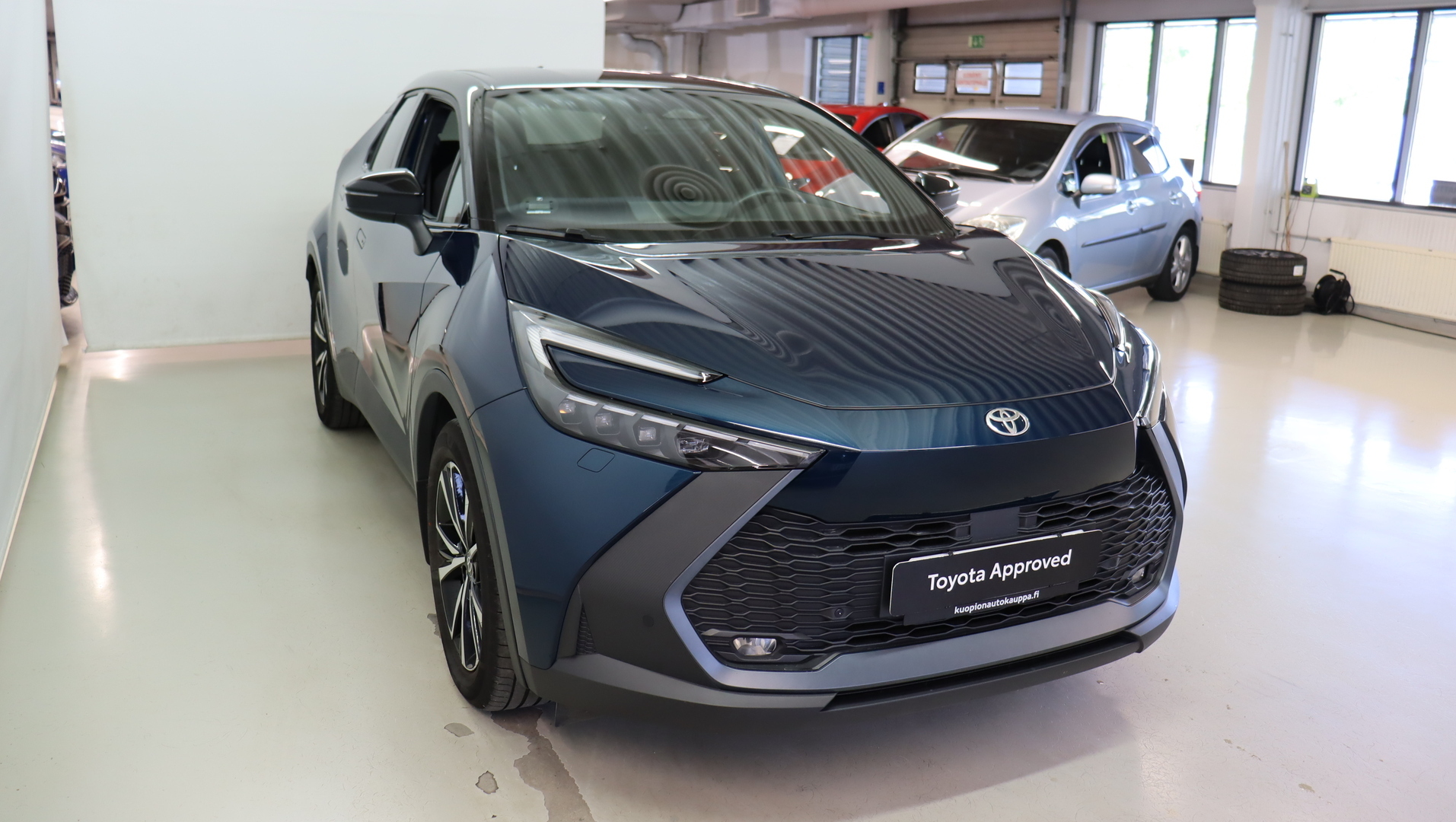 TOYOTA C-HR 2024