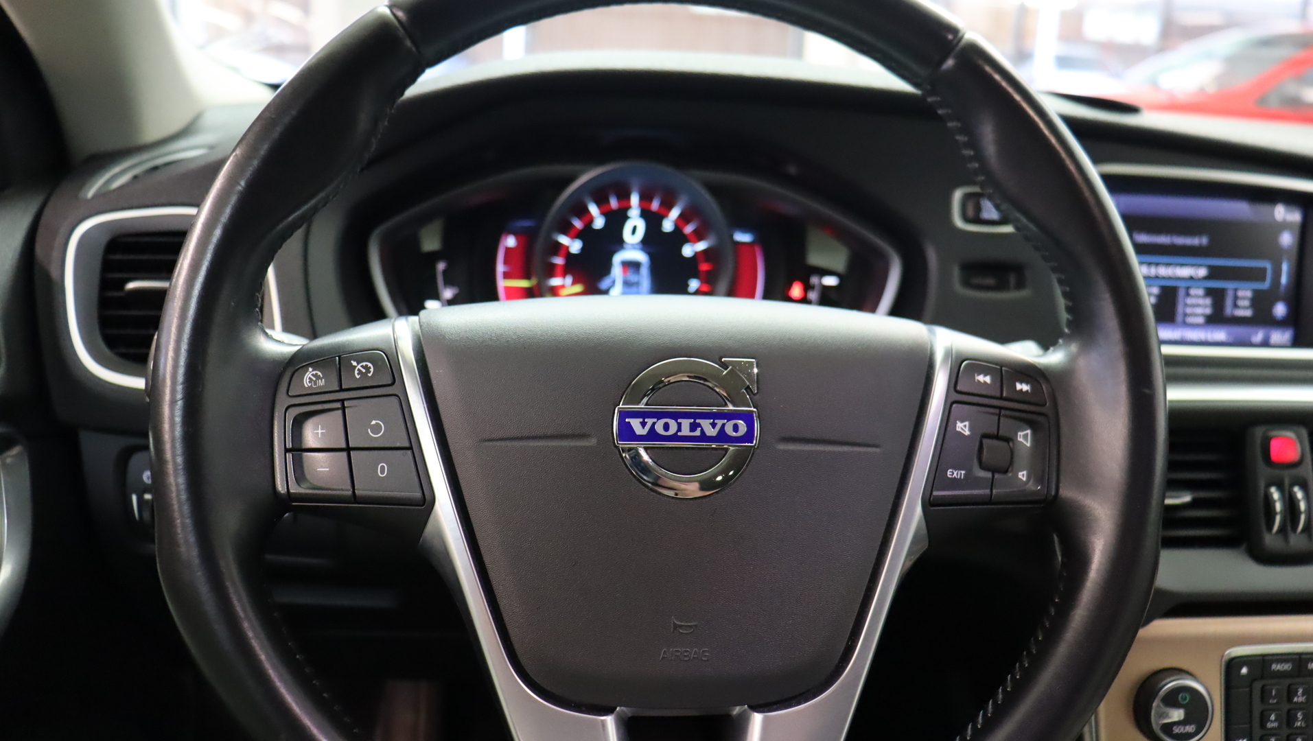 VOLVO V40 Cross Country 2013