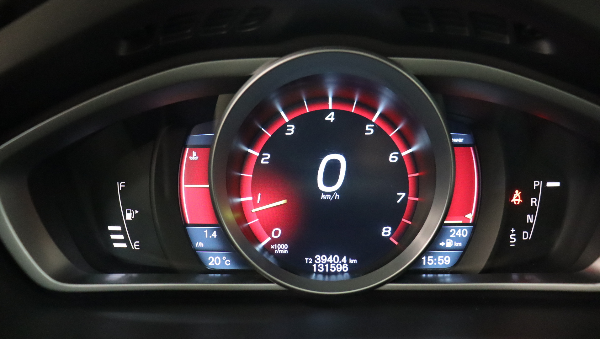 VOLVO V40 Cross Country 2013