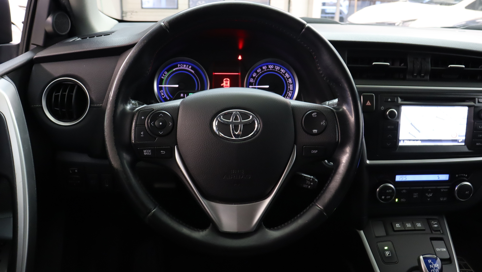 TOYOTA Auris 2014