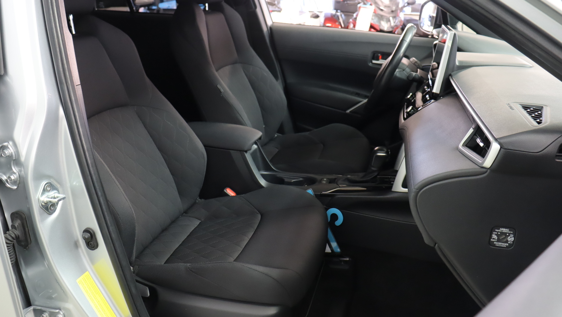 TOYOTA Corolla Cross 2023